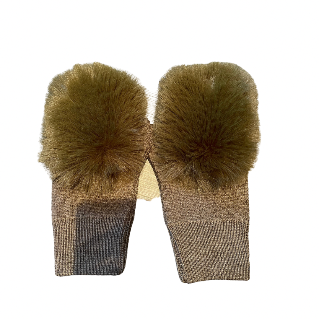 Faux fur front fingerless wool gloves