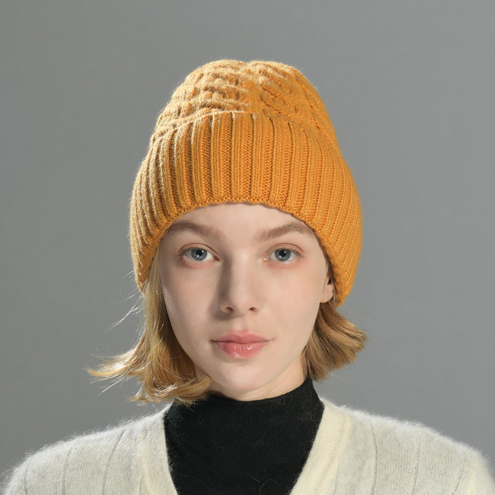Cable cashmere beanie