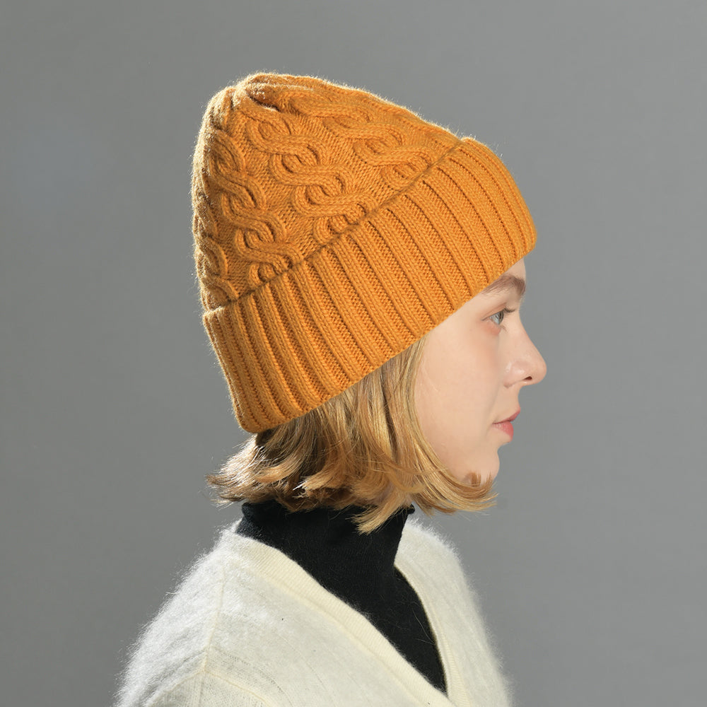 Cable cashmere beanie