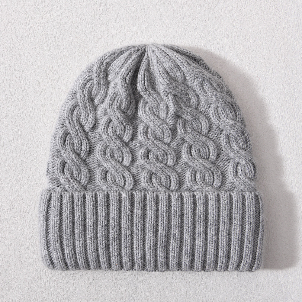 Cable cashmere beanie