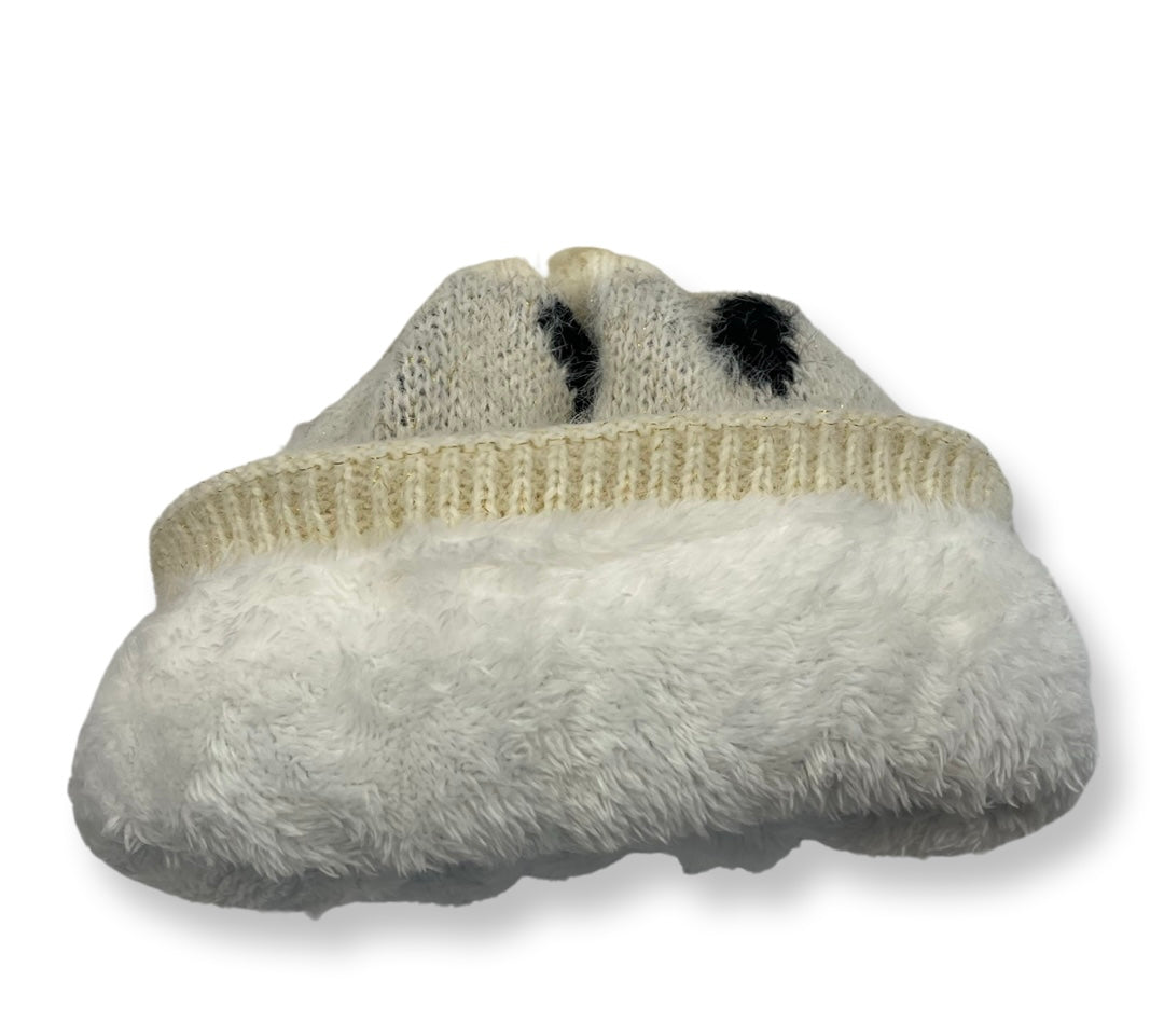 metallic heart printed hat