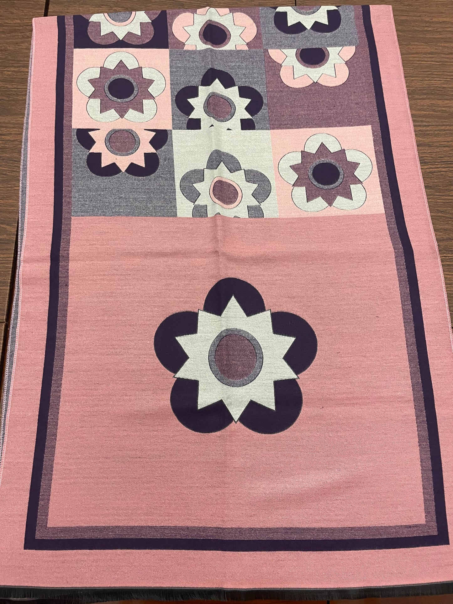 Large pattern blanket scarves  s