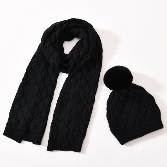 Pompom honeycomb knit hat and scarf set