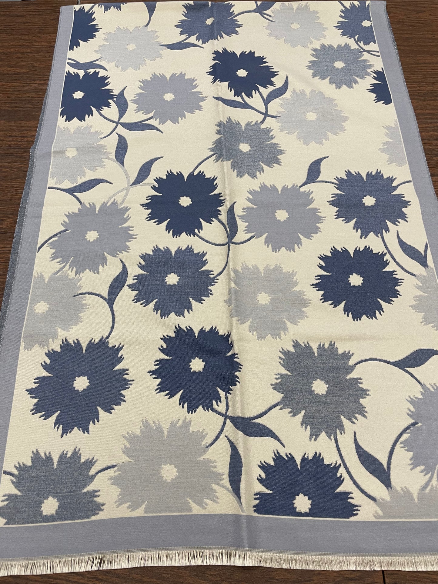 Large pattern blanket scarves  s